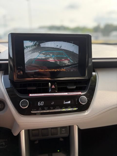Used 2024 Toyota Corolla Cross LE FWD image 27