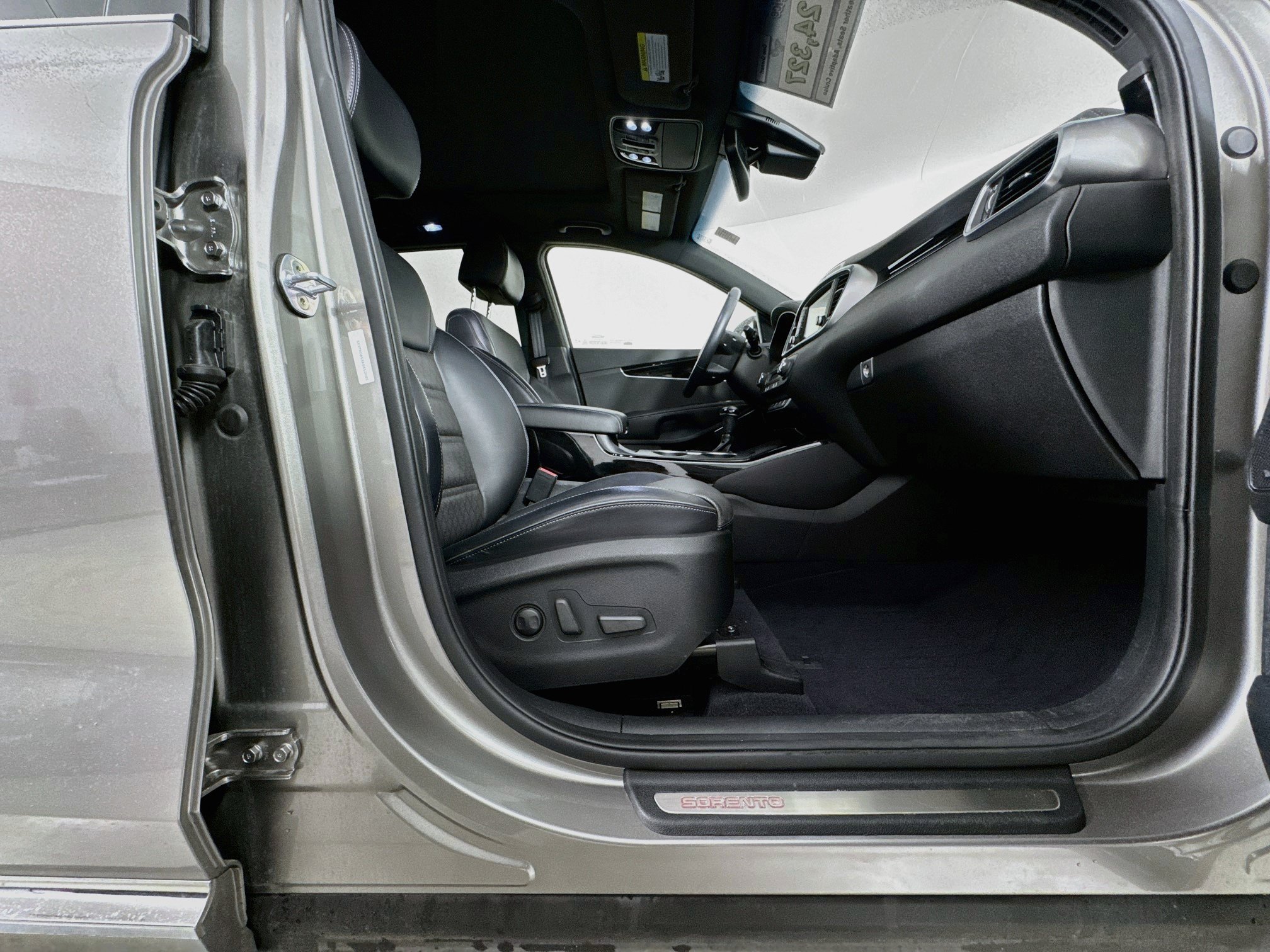 Used 2019 Kia Sorento SX AWD/4WD image 31