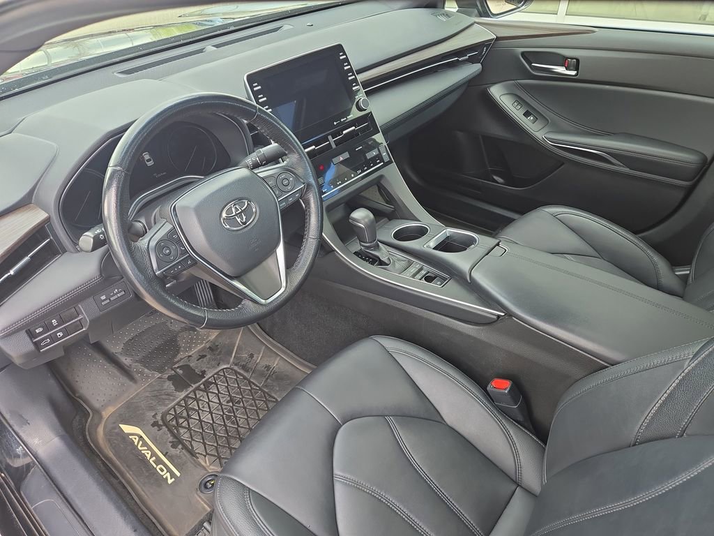 Used 2020 Toyota Avalon XLE w/ Moonroof Package FWD image 26