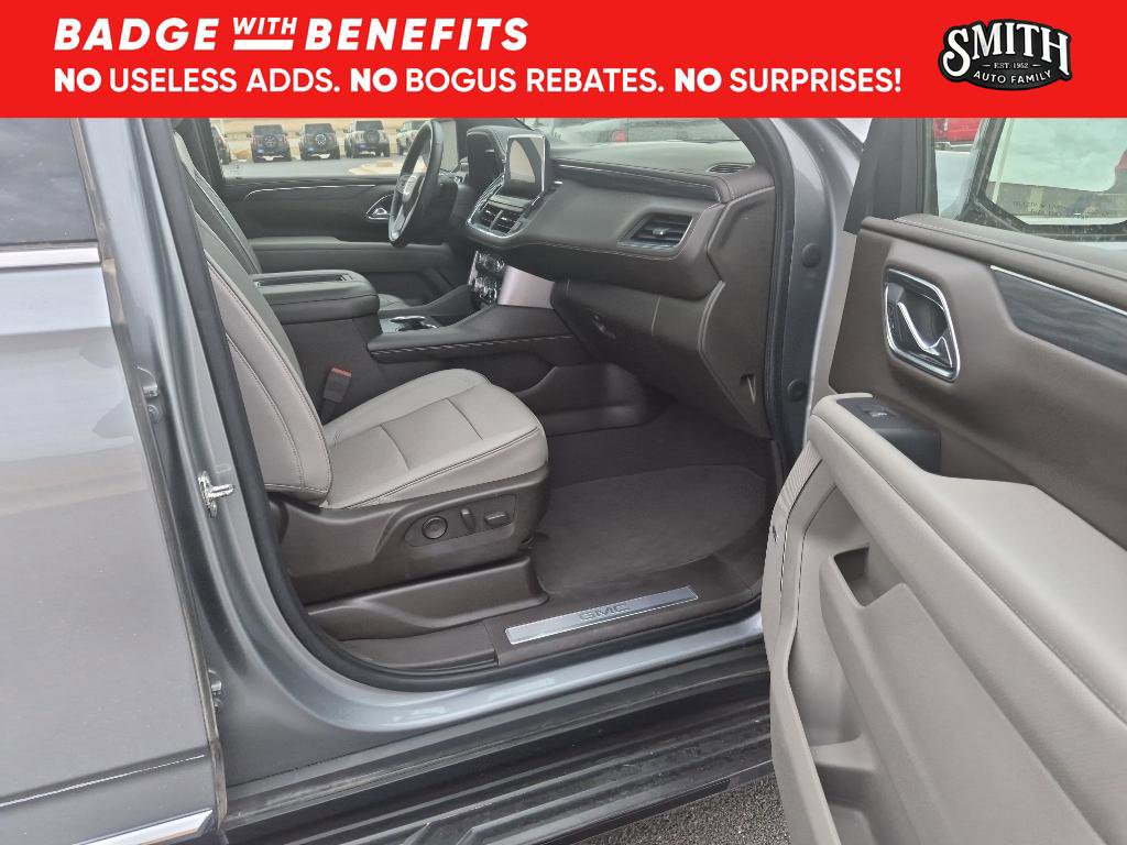 Used 2023 GMC Yukon XL SLT w/ SLT Premium Package image 10