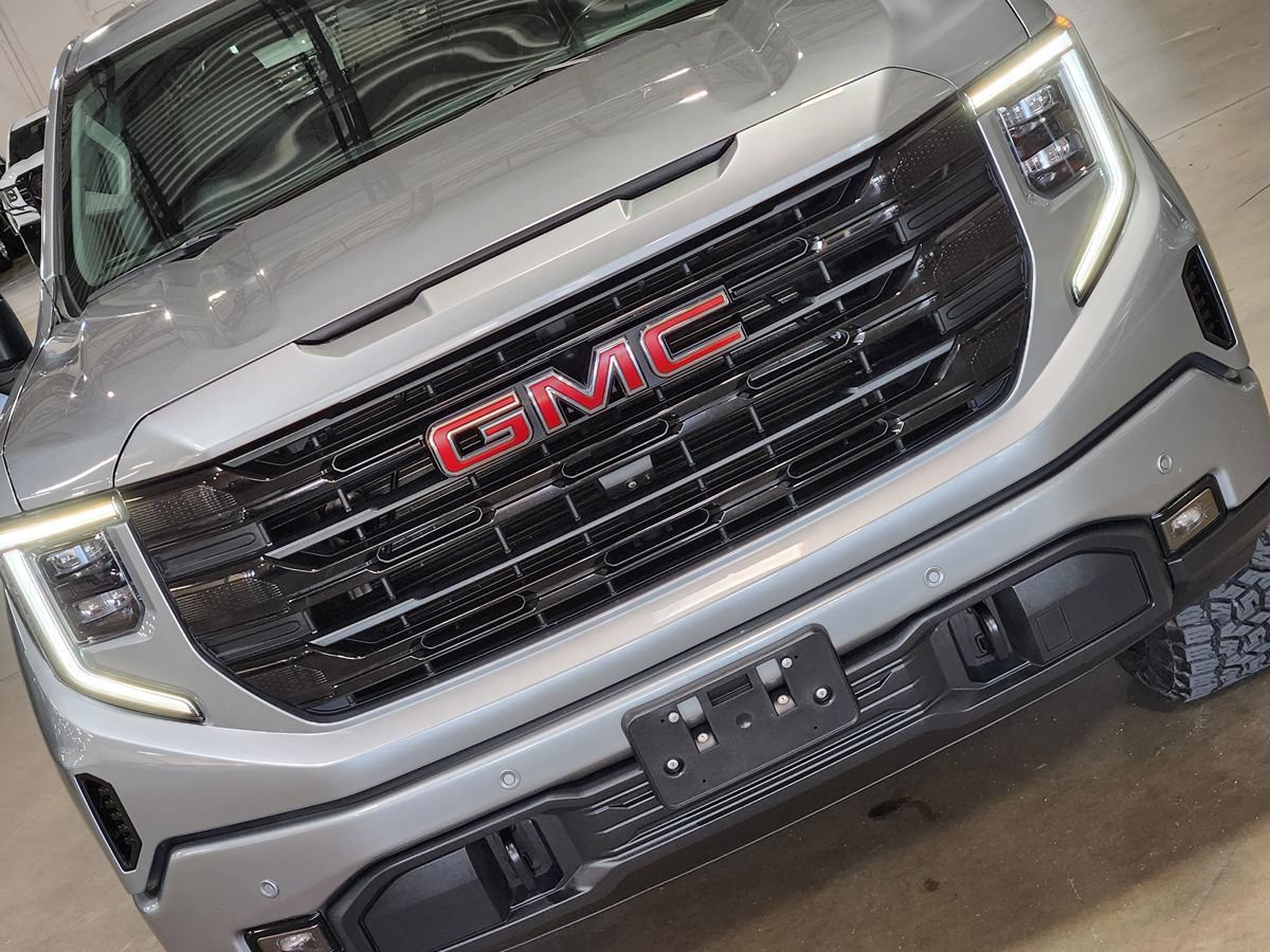 Used 2025 GMC Sierra 1500 Elevation w/ Elevation Premium Package AWD/4WD image 19