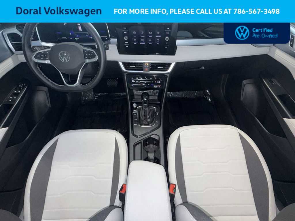 Used 2025 Volkswagen Taos SE FWD image 24