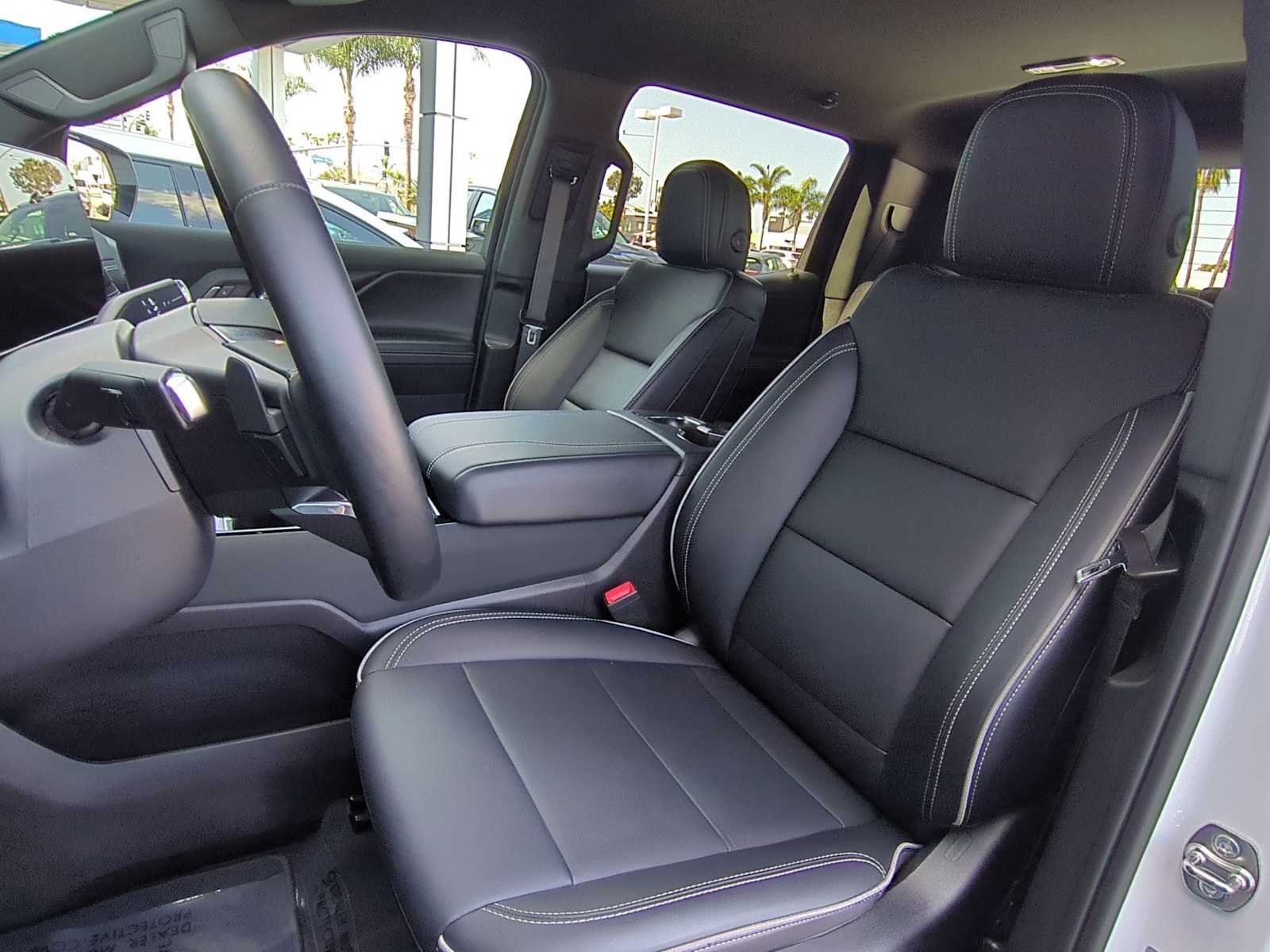 Used 2026 Chevrolet Silverado EV LT AWD/4WD image 23