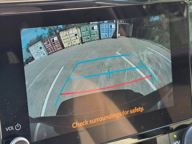 Used 2024 Toyota Highlander XLE FWD image 10
