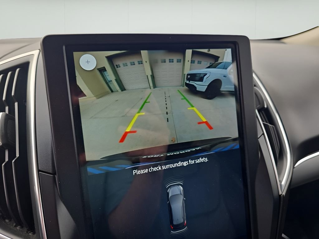 Used 2022 Ford Edge Titanium image 22