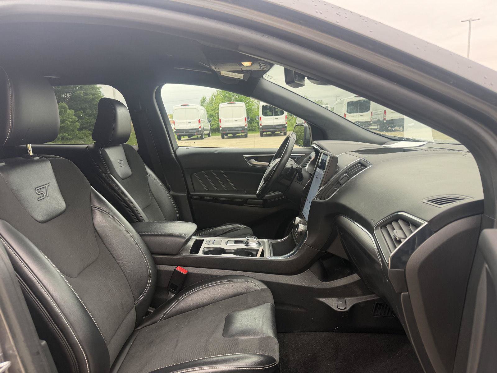 Used 2021 Ford Edge ST w/ Cargo Accessory Package AWD/4WD image 30