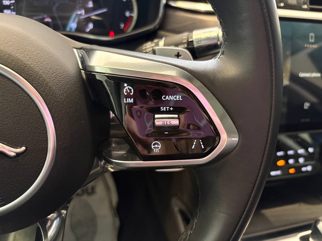 Used 2022 Jaguar F-PACE S AWD/4WD image 28
