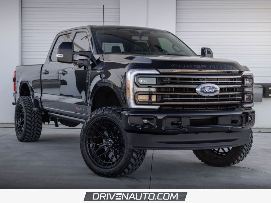 Used 2026 Ford F350 Platinum image 1