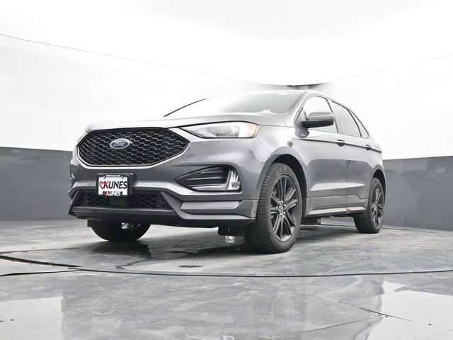 Used 2024 Ford Edge ST-Line w/ Class II Trailer Tow Package AWD/4WD image 23
