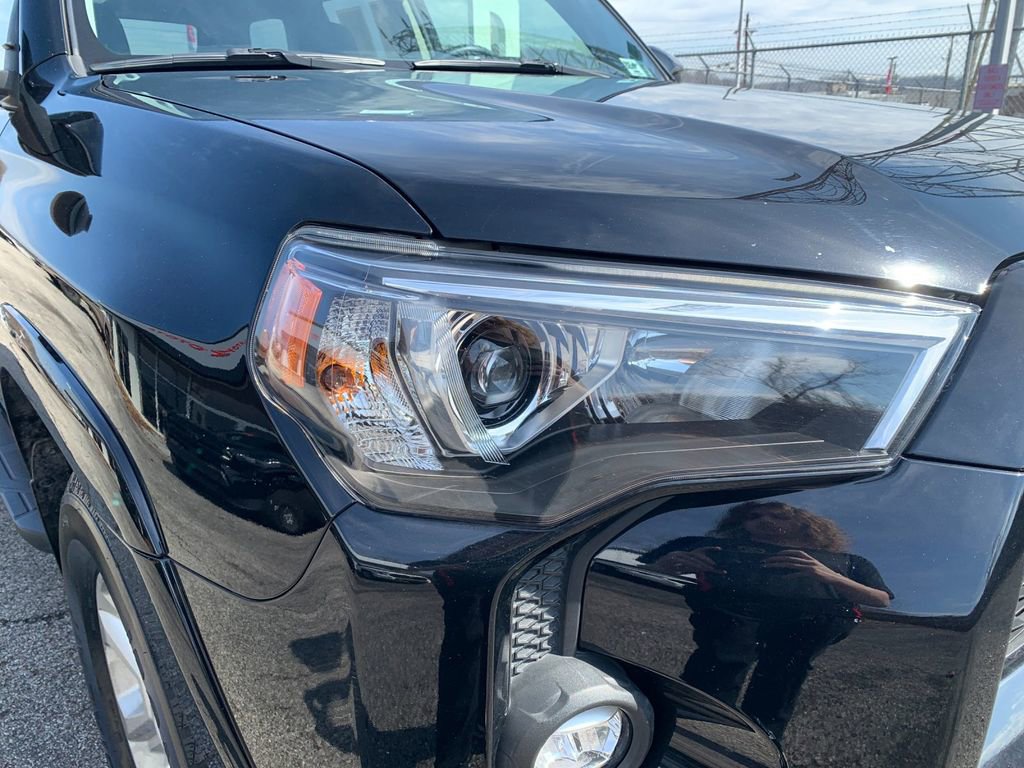 Used 2022 Toyota 4Runner SR5 image 34