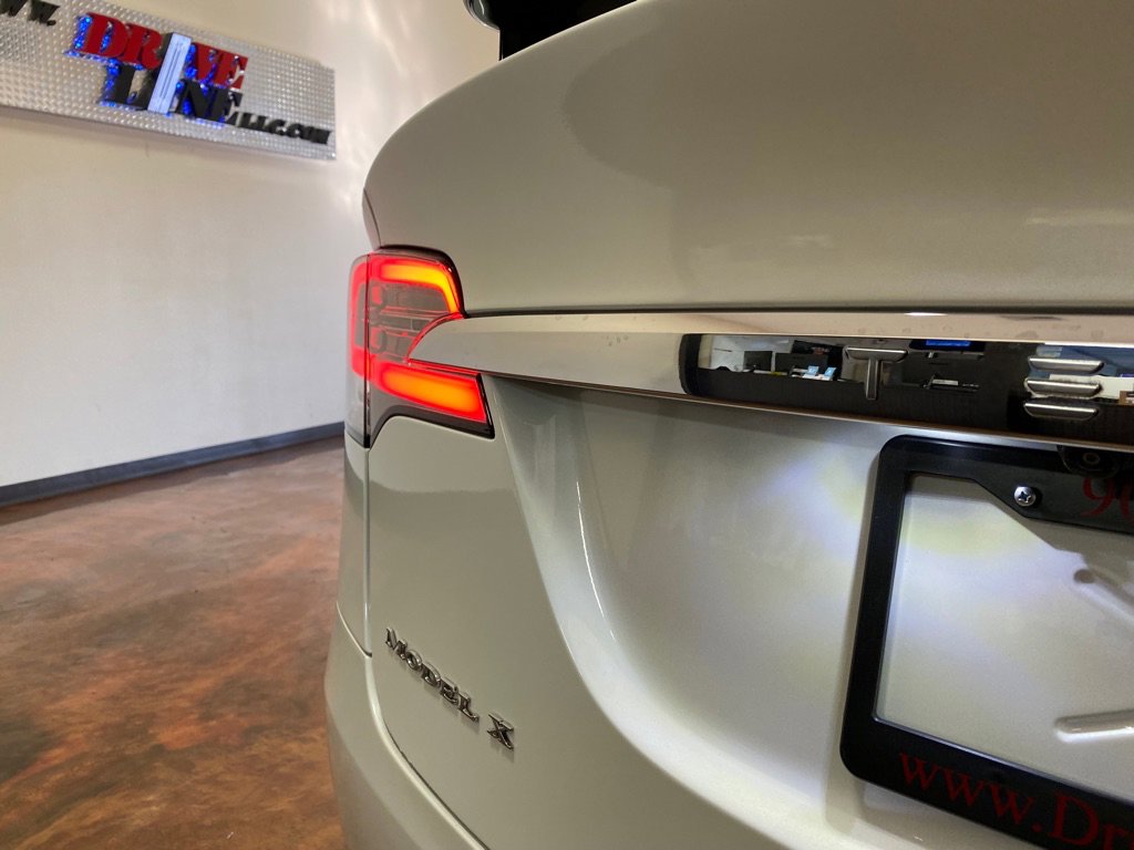 Used 2018 Tesla Model X AWD/4WD image 58