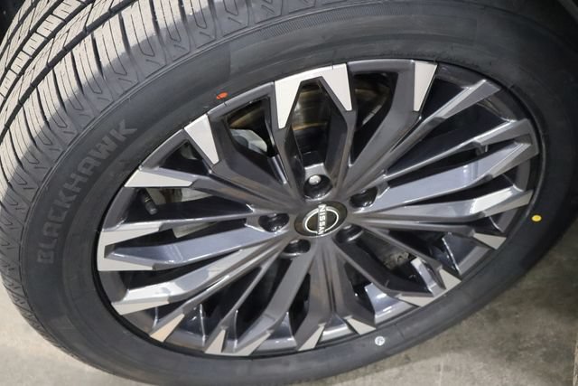 Used 2024 Nissan Rogue Platinum FWD image 41
