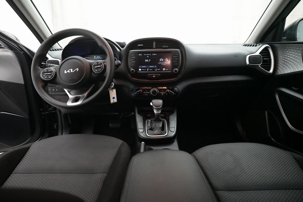 Certified 2023 Kia Soul LX w/ LX Technology Package image 5