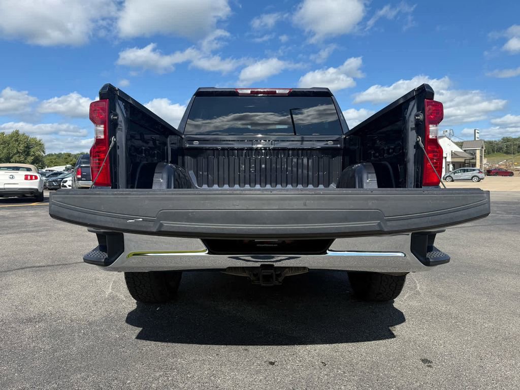 Used 2024 Chevrolet Silverado 1500 LT image 26