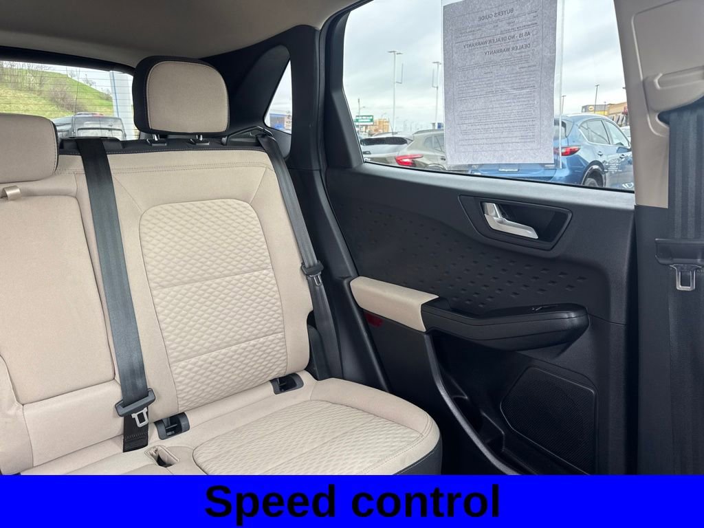 Used 2020 Ford Escape SE image 15