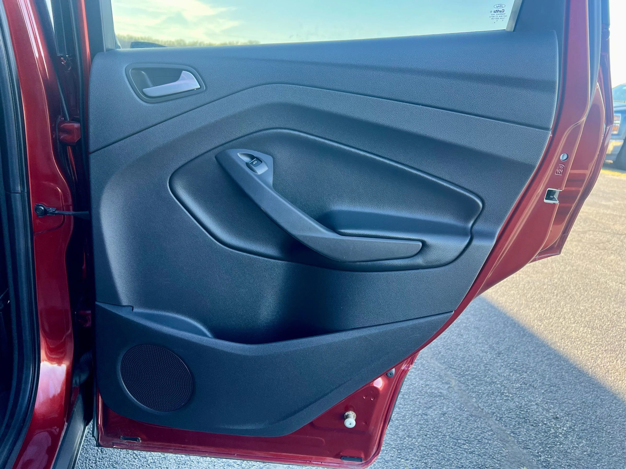 Used 2014 Ford Escape SE image 34