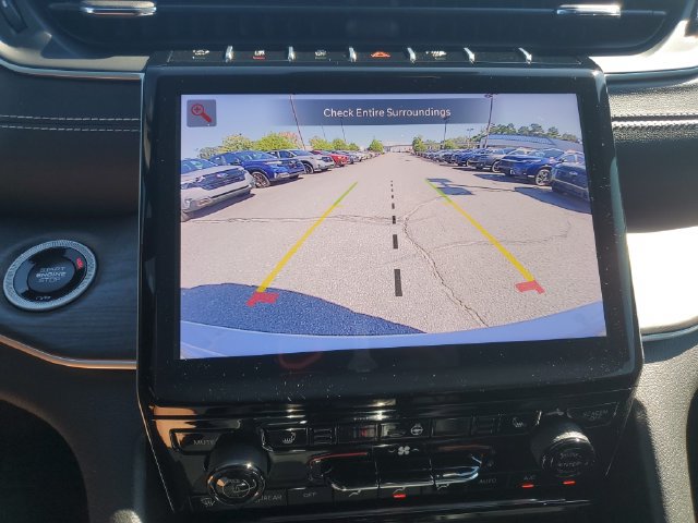 Certified 2024 Jeep Grand Cherokee Limited w/ Black Appearance Package AWD/4WD image 37