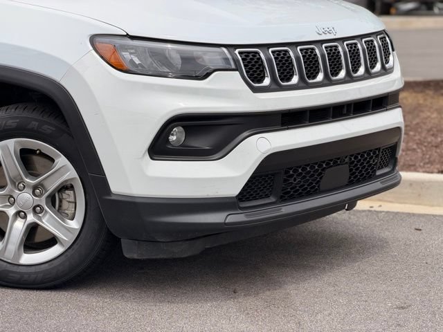 Used 2024 Jeep Compass Latitude AWD/4WD image 3