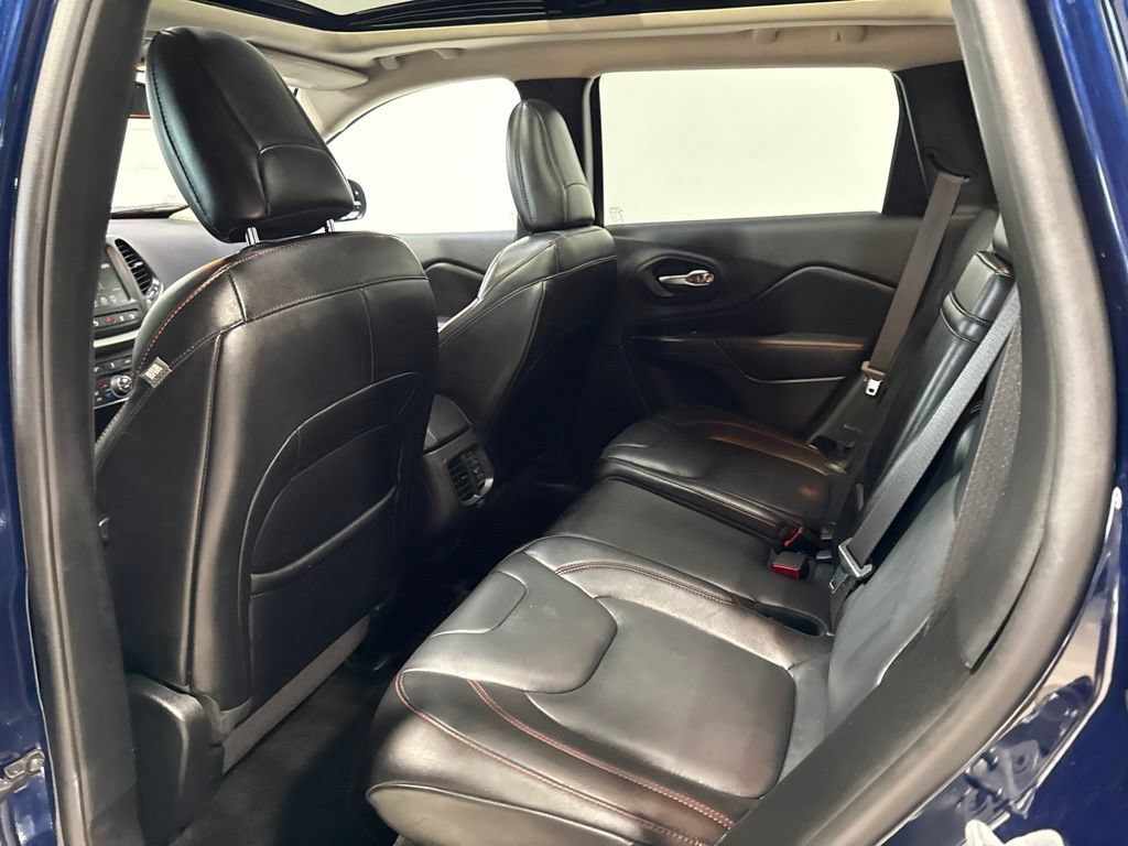 Used 2014 Jeep Cherokee Trailhawk w/ Technology Group AWD/4WD image 36