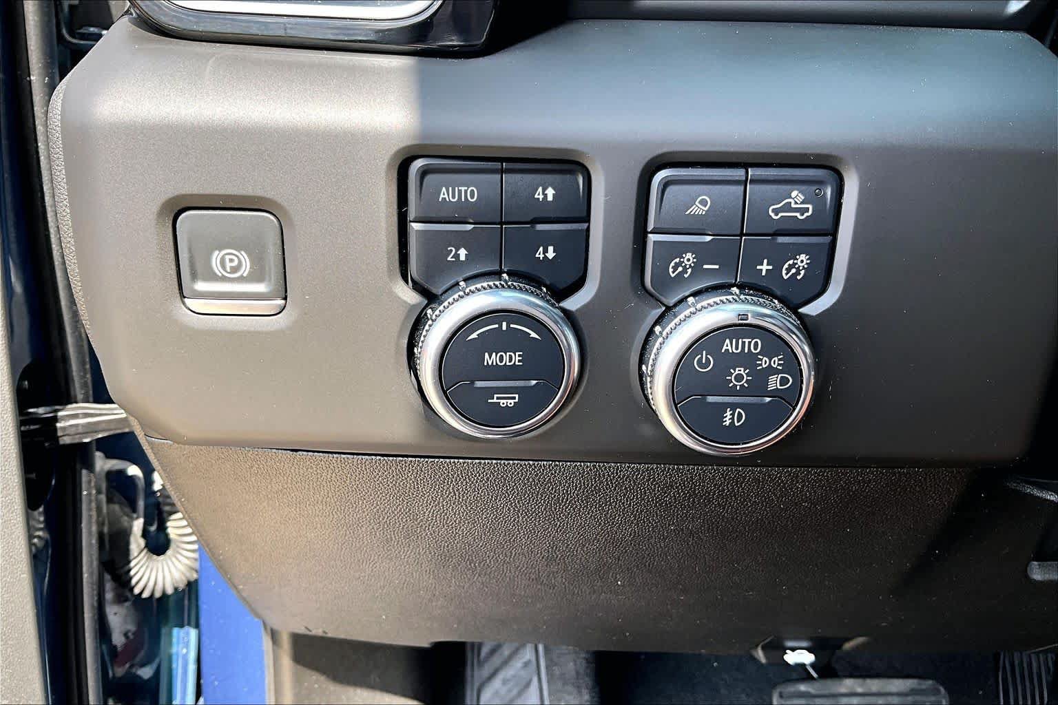 Used 2025 GMC Sierra 2500 Denali Ultimate AWD/4WD image 34