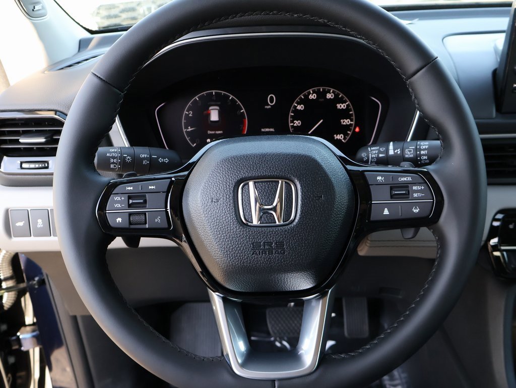 New 2025 Honda Pilot Touring image 21
