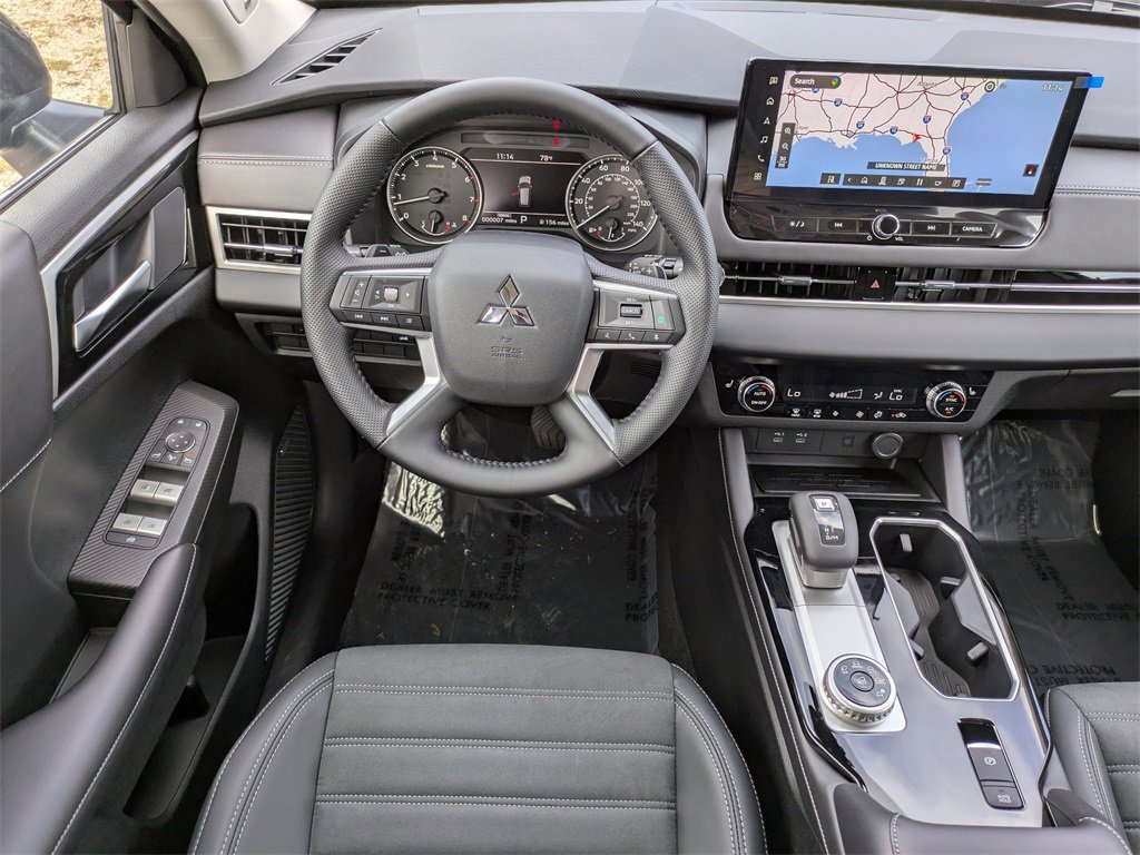 New 2025 Mitsubishi Outlander SE image 17