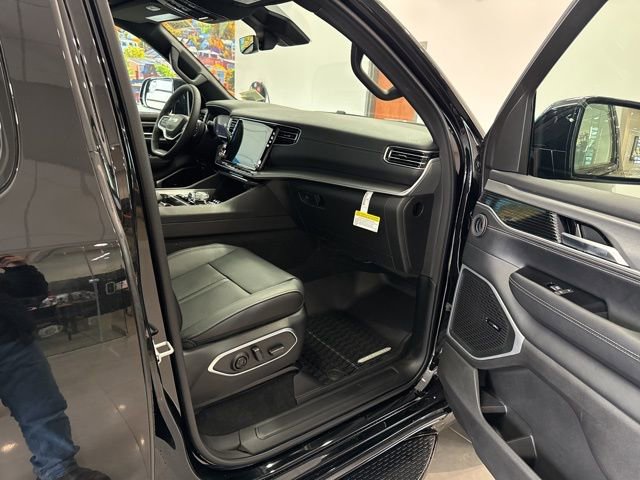 New 2026 Jeep Grand Wagoneer 4WD image 62