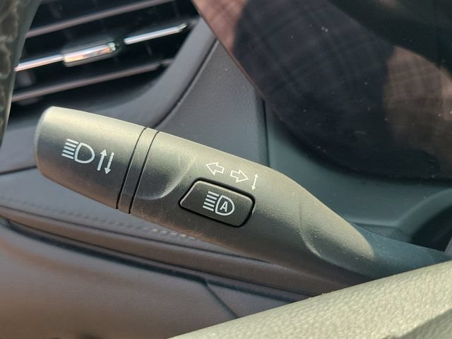Used 2025 Buick Encore GX Sport Touring w/ Comfort Package AWD/4WD image 10
