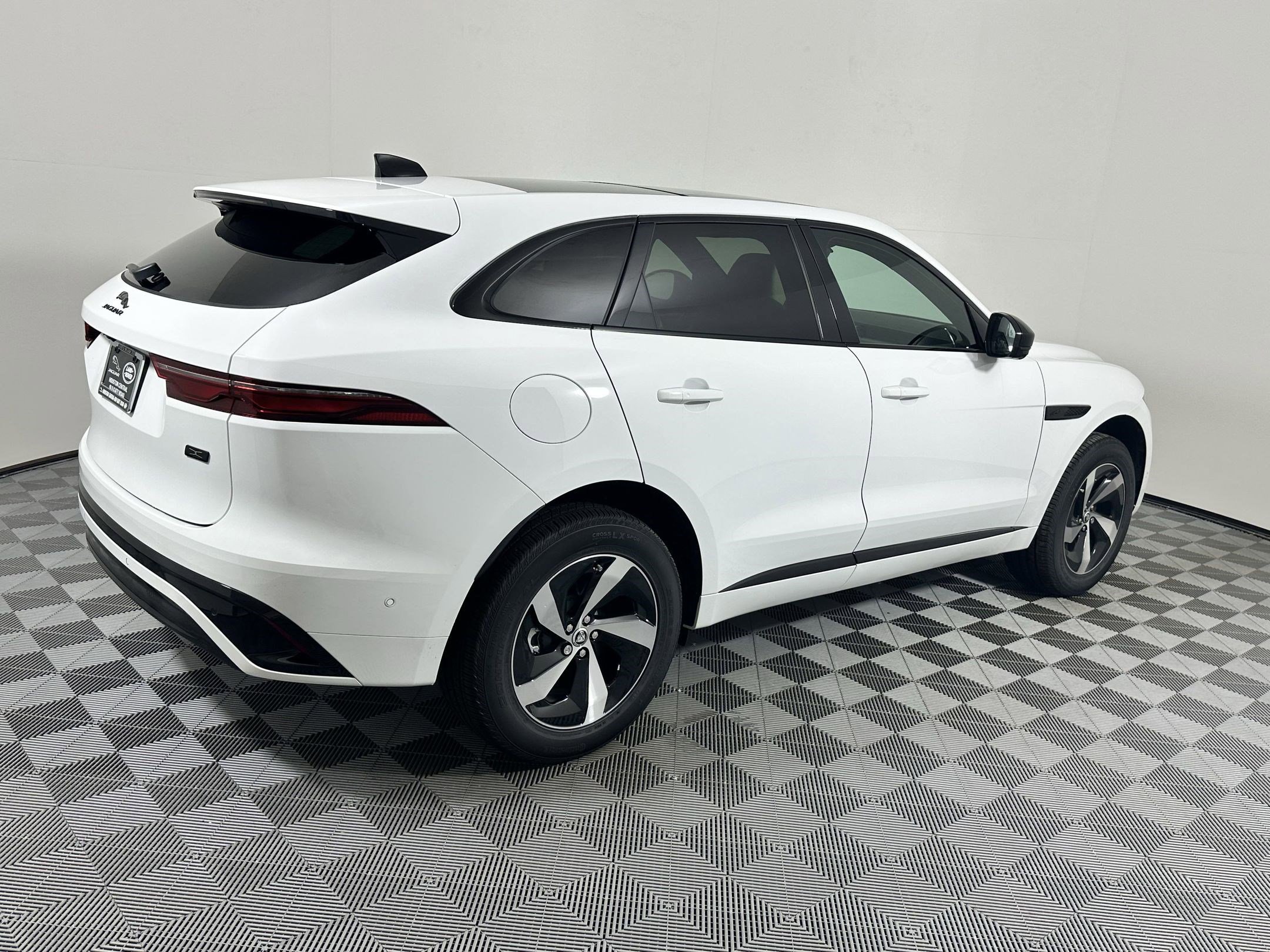 Used 2026 Jaguar F-PACE R-Dynamic S image 20