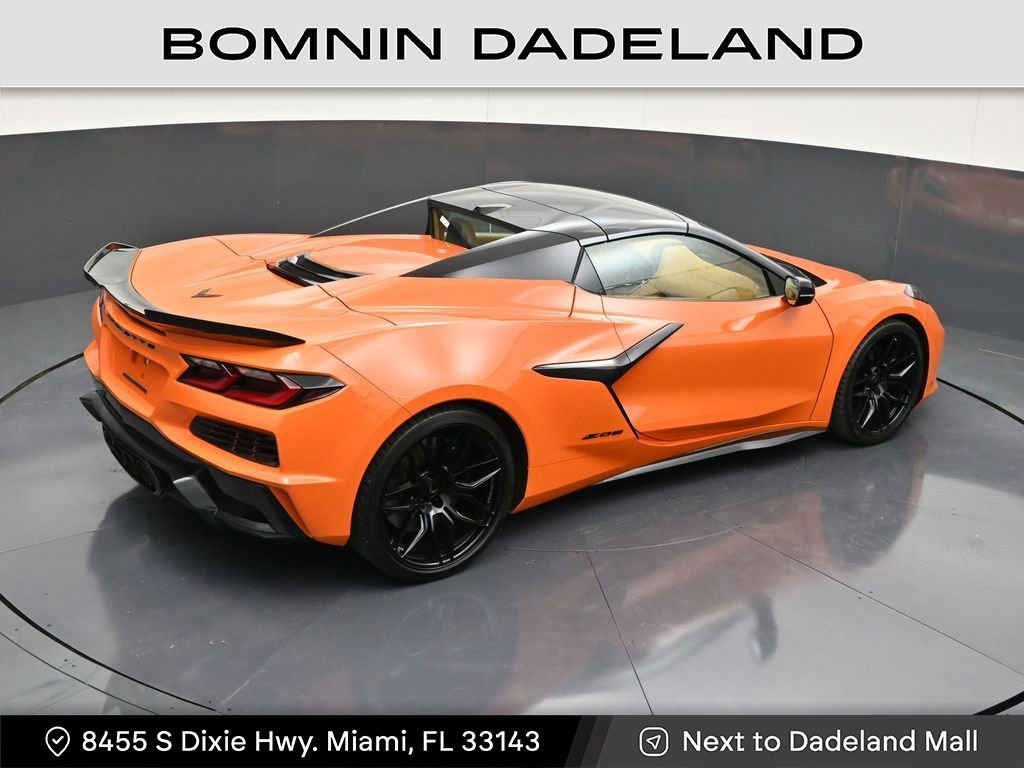 Used 2024 Chevrolet Corvette Z06 w/ Stealth Interior Trim Package image 17