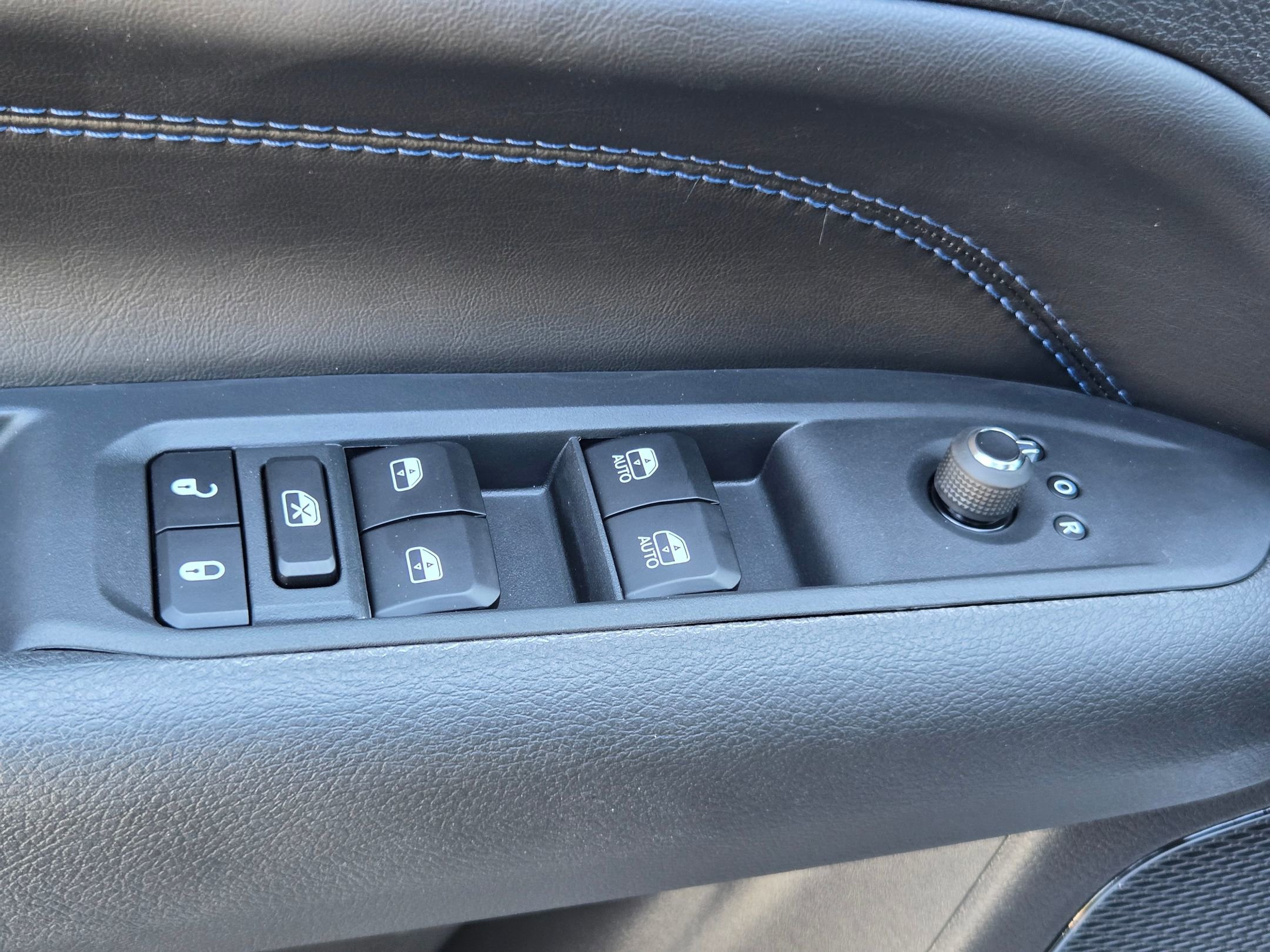 New 2026 Jeep Compass Limited image 19