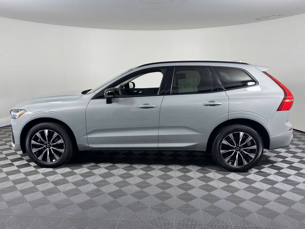Certified 2024 Volvo XC60 B5 Core w/ Climate Package AWD/4WD image 12