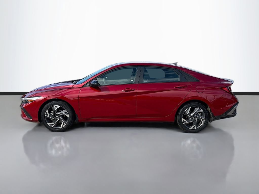 Certified 2025 Hyundai Elantra Sport image 7