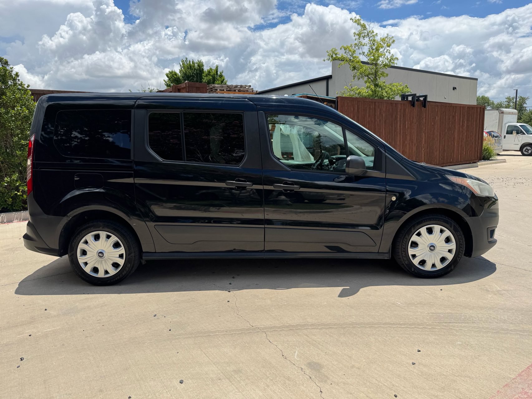 Used 2020 Ford Transit Connect XL FWD image 2