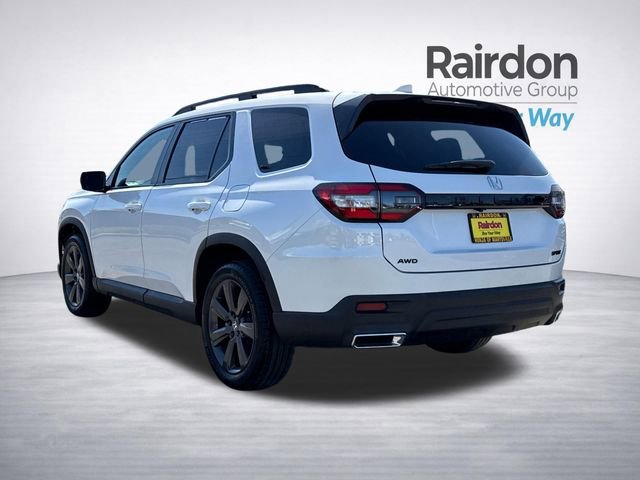 Used 2025 Honda Pilot Sport image 5