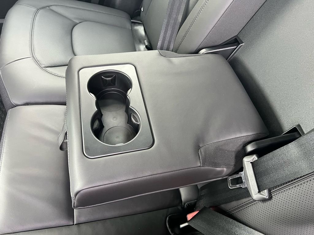 New 2026 Land Rover Defender 110 V8 image 22