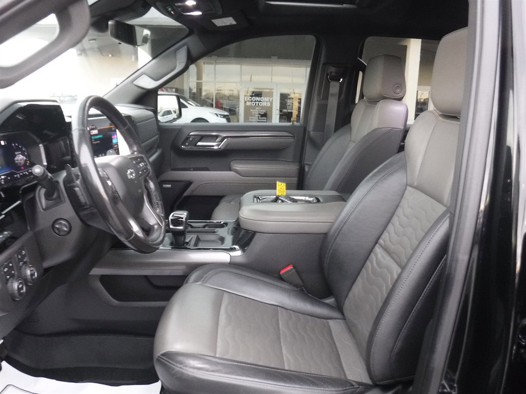 Used 2022 Chevrolet Silverado 1500 ZR2 w/ Technology Package image 18