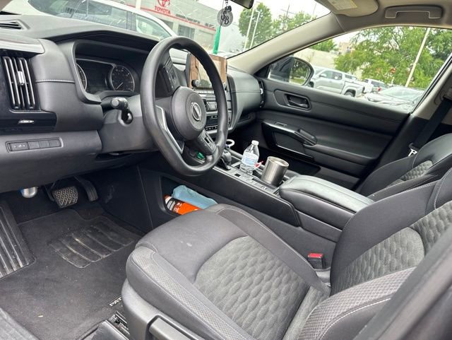 Used 2023 Nissan Pathfinder S FWD image 28