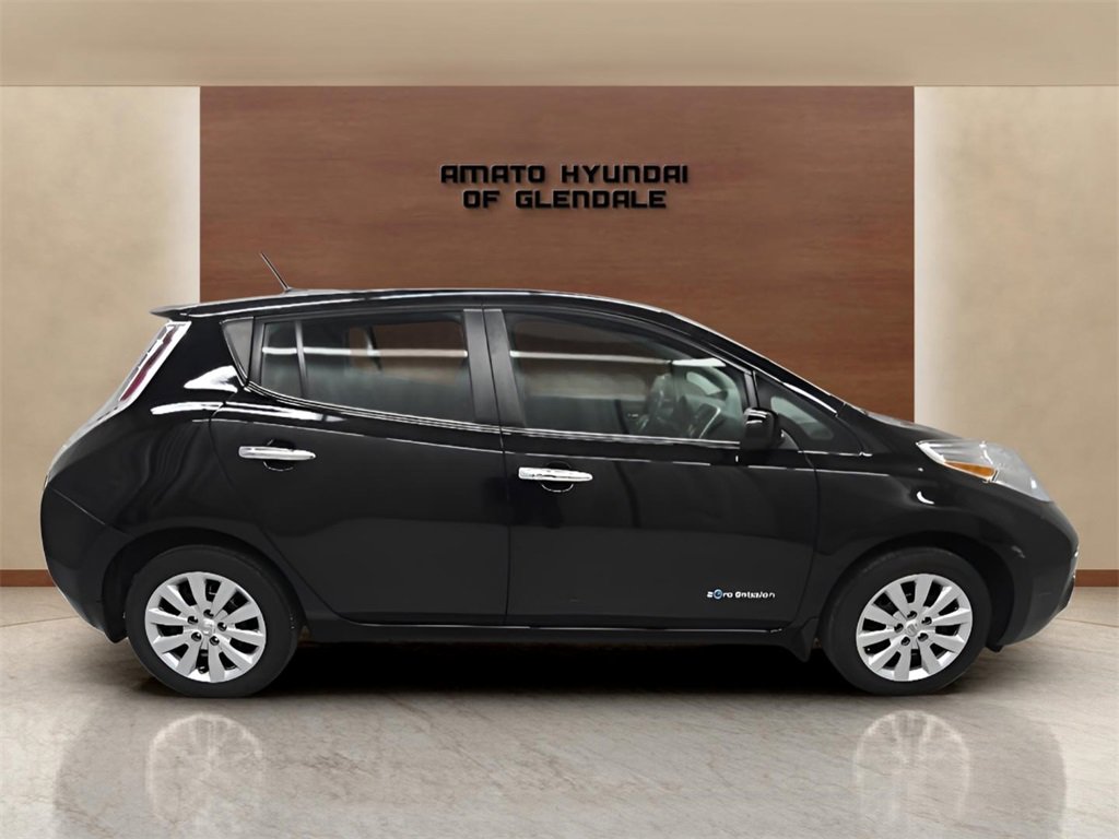 Used 2016 Nissan Leaf S w/ Charger Package image 6