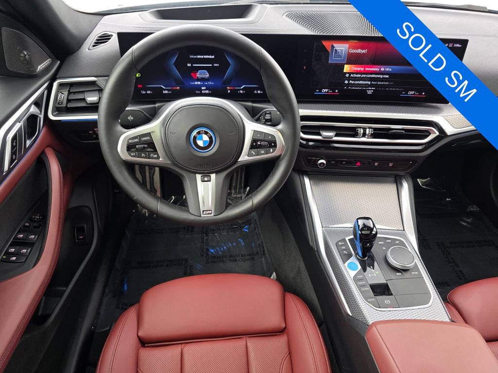 Used 2022 BMW i4 eDrive40 w/ M Sport Package RWD image 13