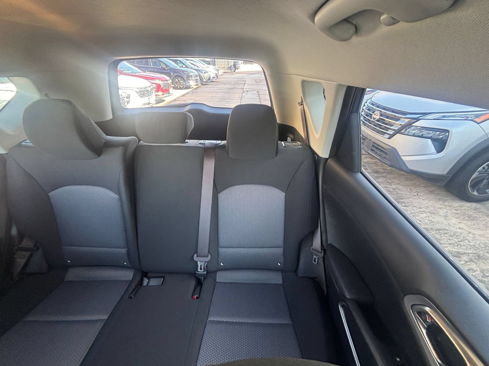 Used 2025 Kia Soul LX w/ LX Technology Package FWD image 31