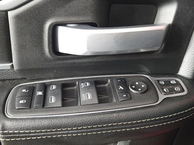 Used 2024 RAM 2500 Big Horn w/ Sport Appearance Package image 23