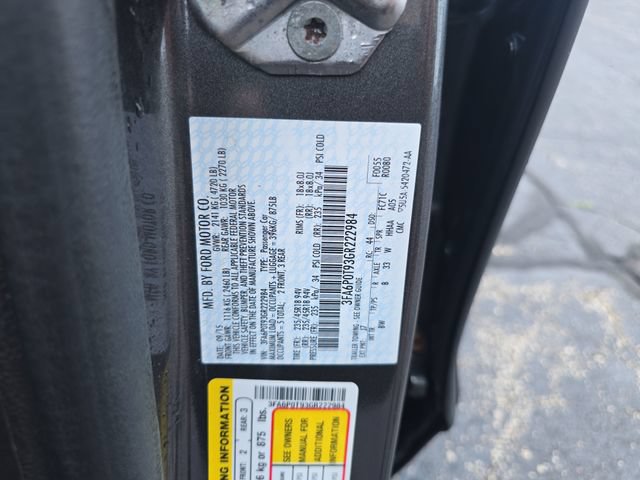 Used 2016 Ford Fusion SE w/ Equipment Group 202A AWD/4WD image 29