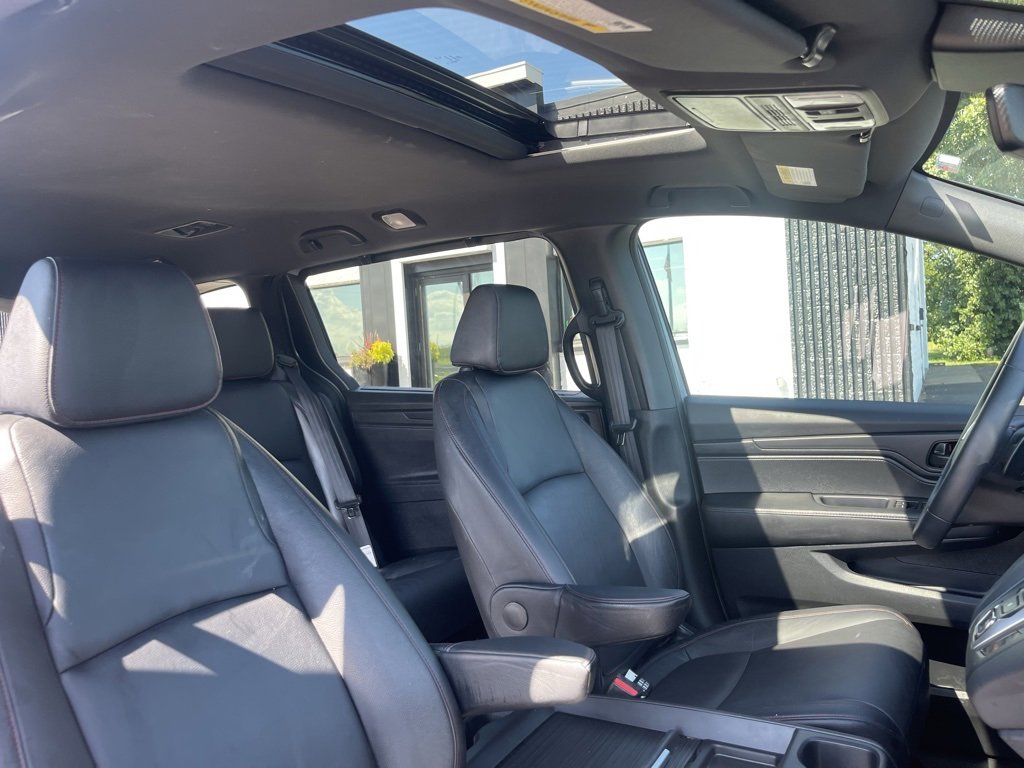 Used 2024 Honda Odyssey Sport image 36