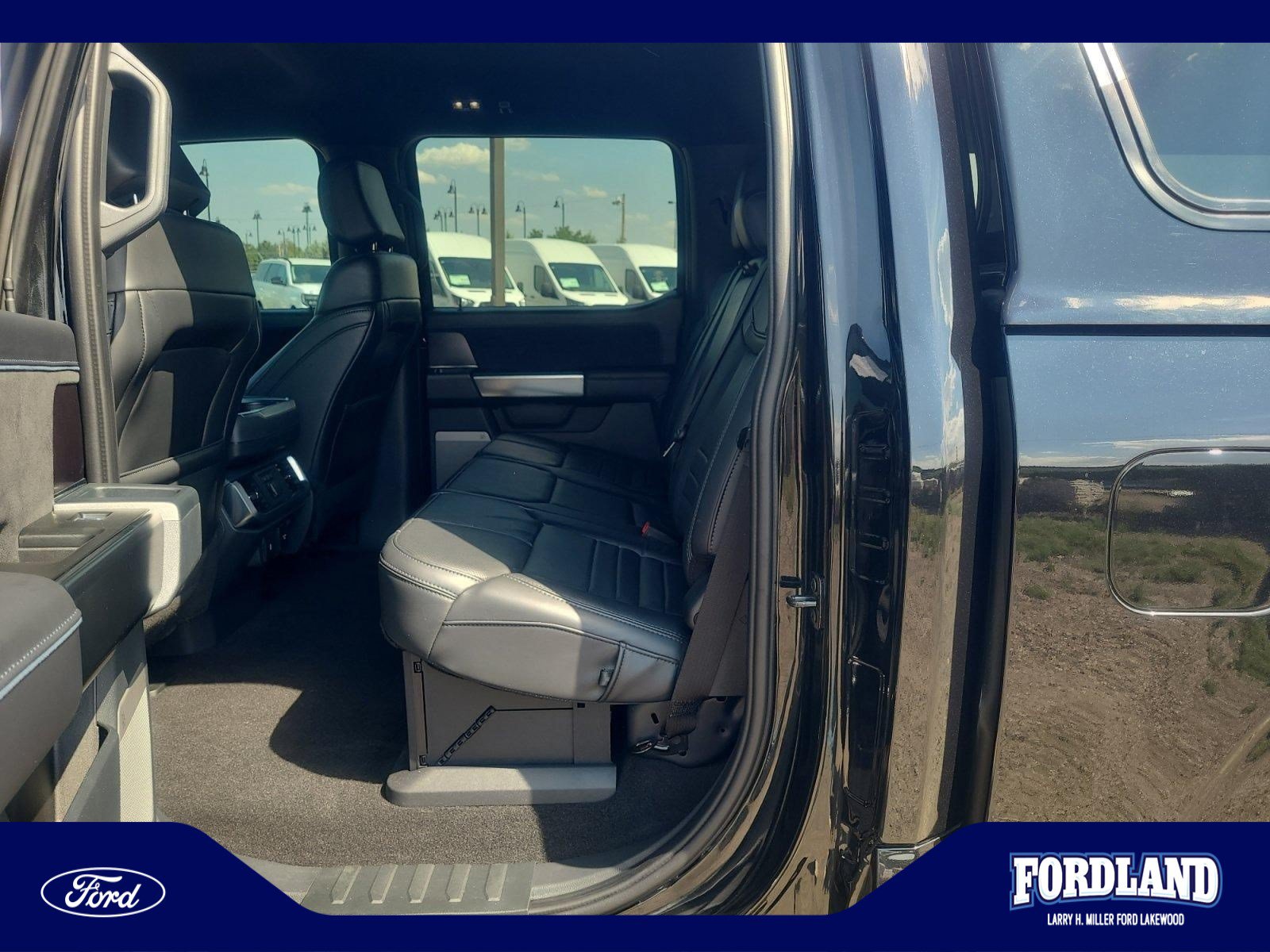 Used 2025 Ford F150 Platinum w/ FX4 Off-Road Package AWD/4WD image 17
