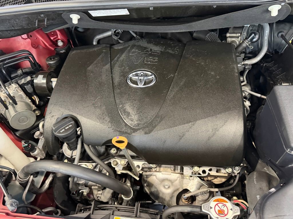 Used 2017 Toyota Sienna SE FWD image 36