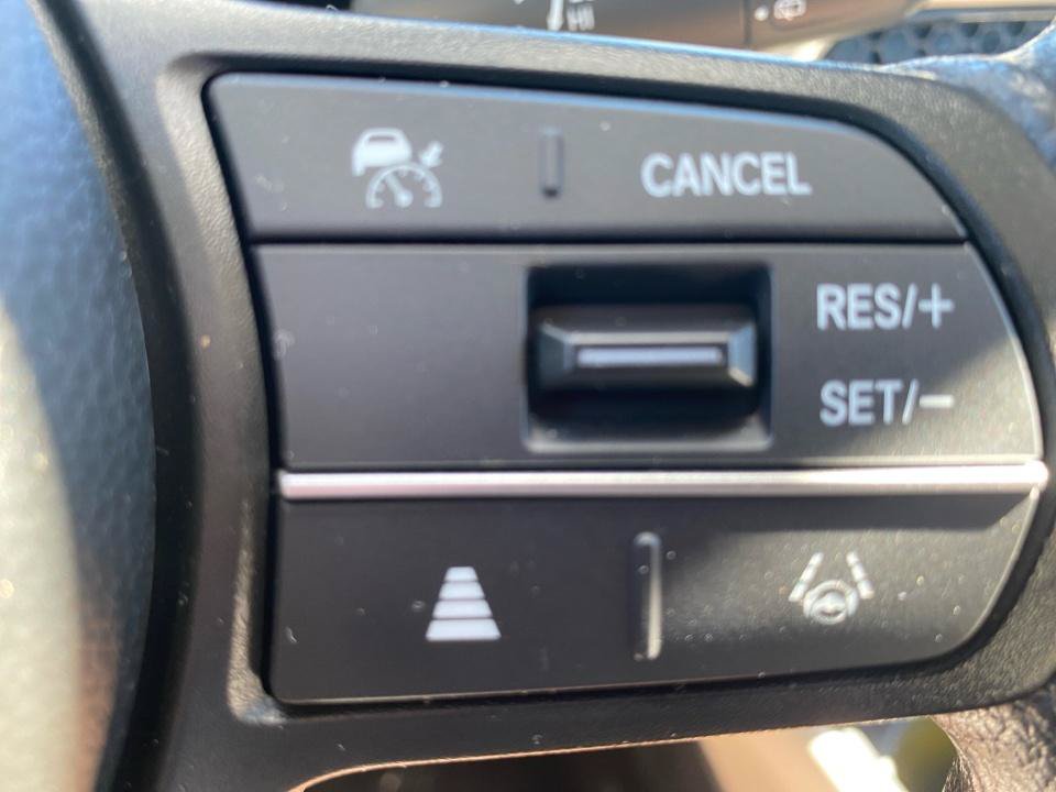 Certified 2027 Honda HR-V LX image 20