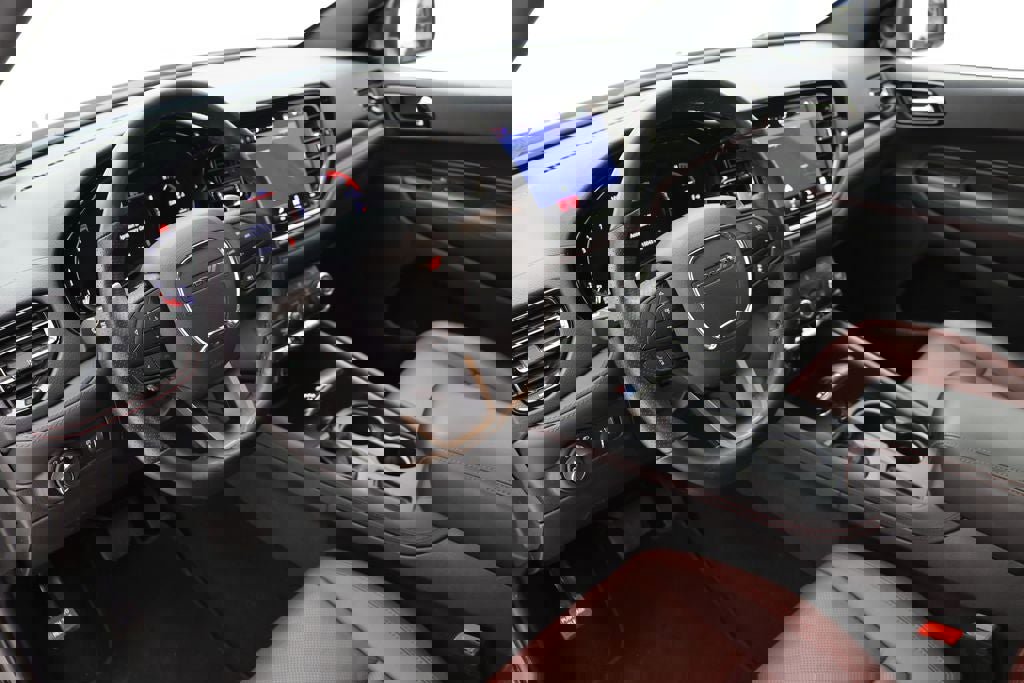 Used 2024 Dodge Durango GT image 14