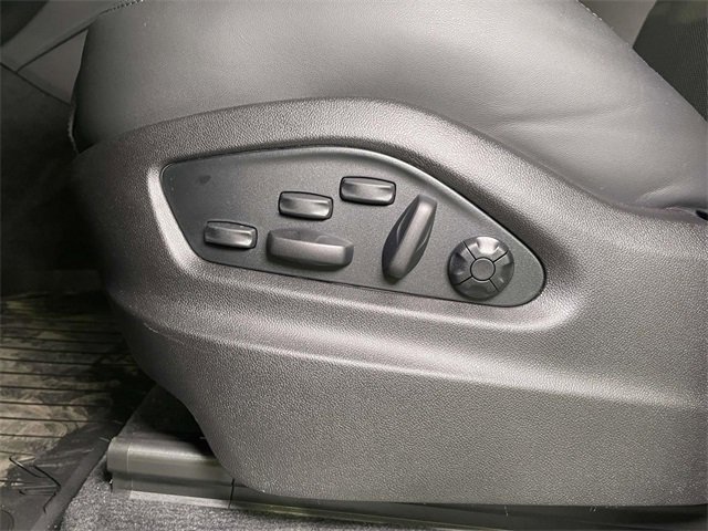 New 2026 Porsche Cayenne S image 17