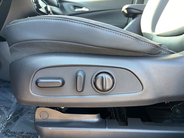 Used 2022 Buick Encore GX Essence w/ Experience Buick Package AWD/4WD image 12